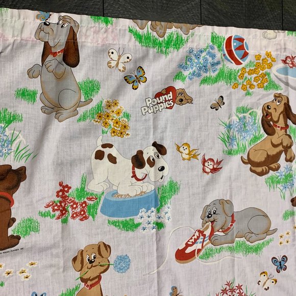 Vintage Curtains - Pound Puppies 80’s Cartoons - 2 panels - Picture 2 of 5